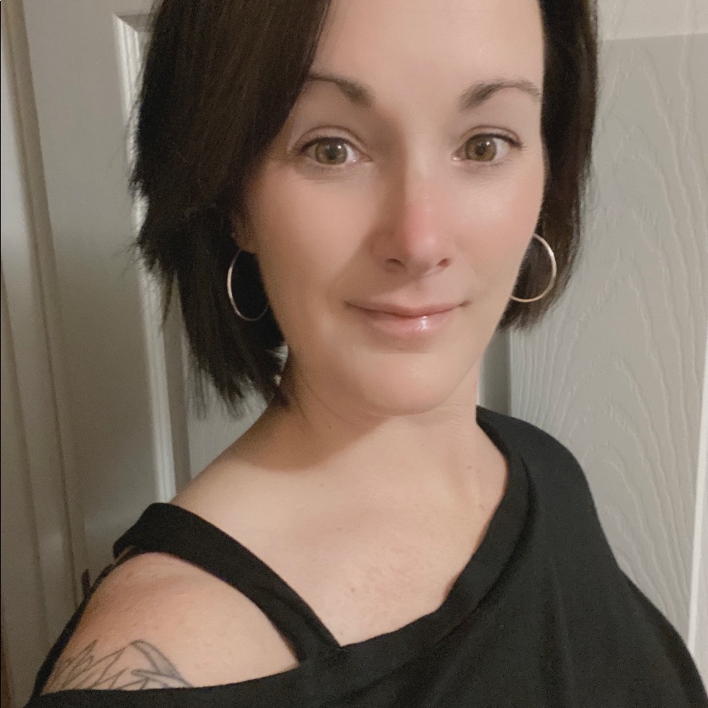Meet your Posher, Melissa